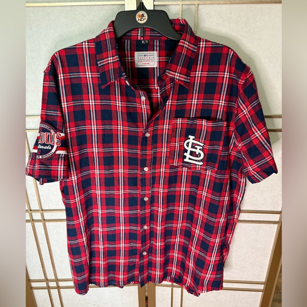 KLEW Official MLB STL St. Louis Cardinals Baseball Red Blue Plaid Shirt Men’s XL